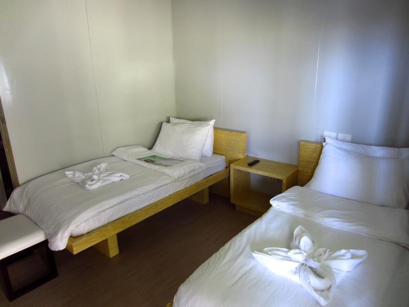Shore Time Hotel - Annex Balabag  Extérieur photo