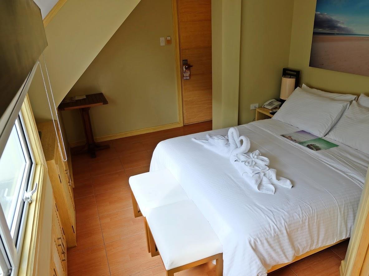 Shore Time Hotel - Annex Balabag  Extérieur photo