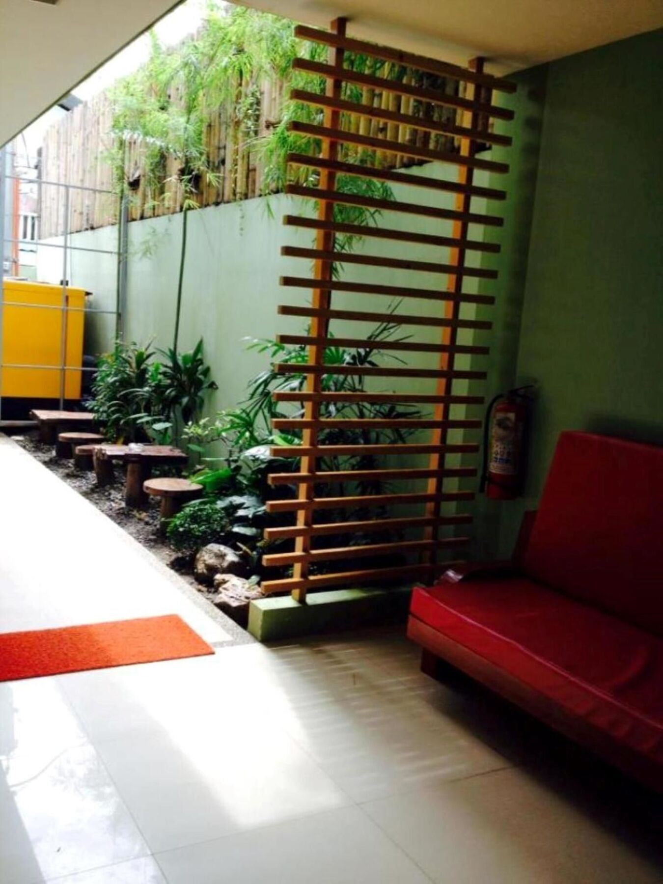 Shore Time Hotel - Annex Balabag  Extérieur photo